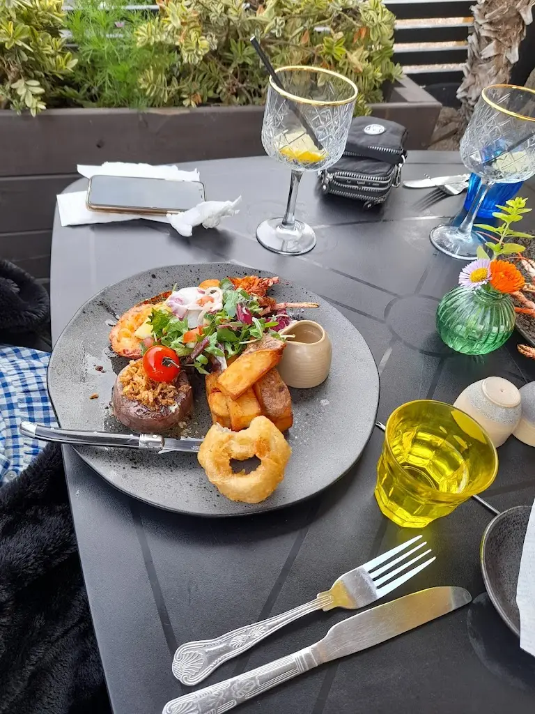 Menu_PLATFORM_Bridport_image_6