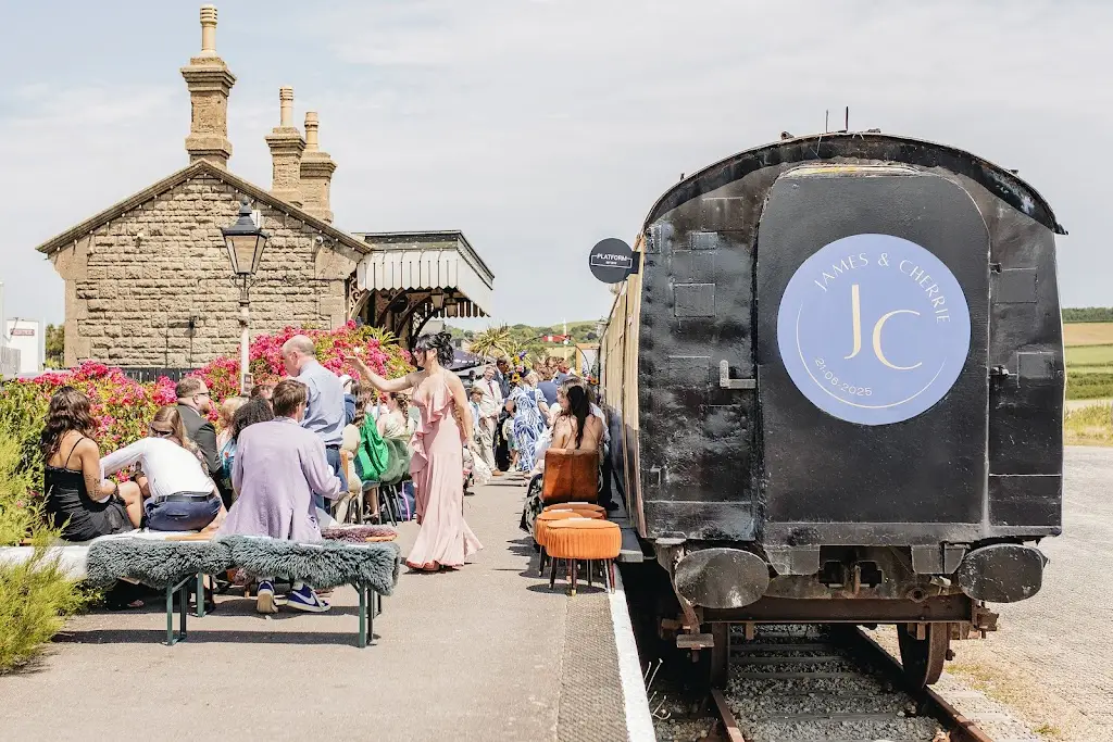 Dan Roads_PLATFORM_Bridport_review