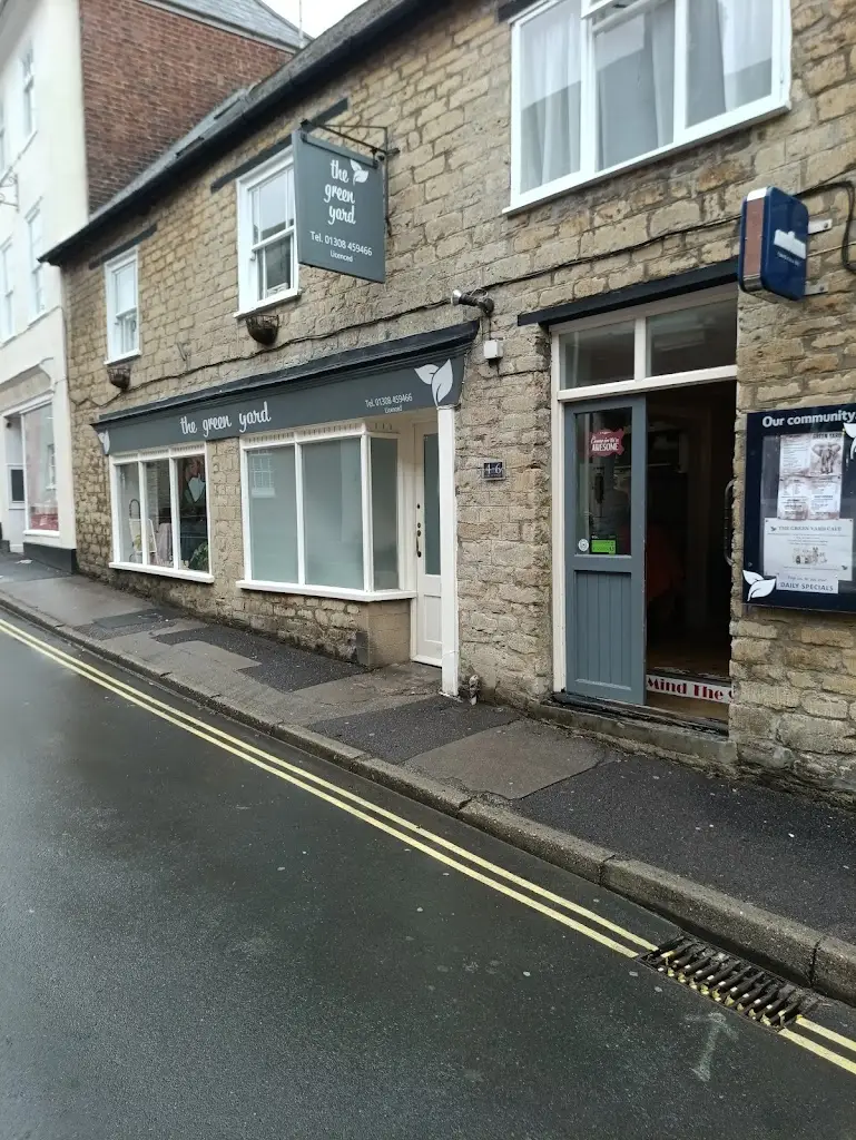 Garry Potter_The Green Yard_Bridport_review