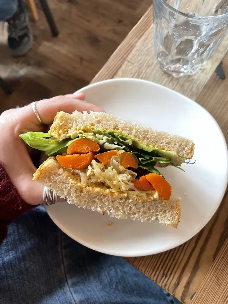 Jazmine Rossiter_Soulshine_Bridport_review