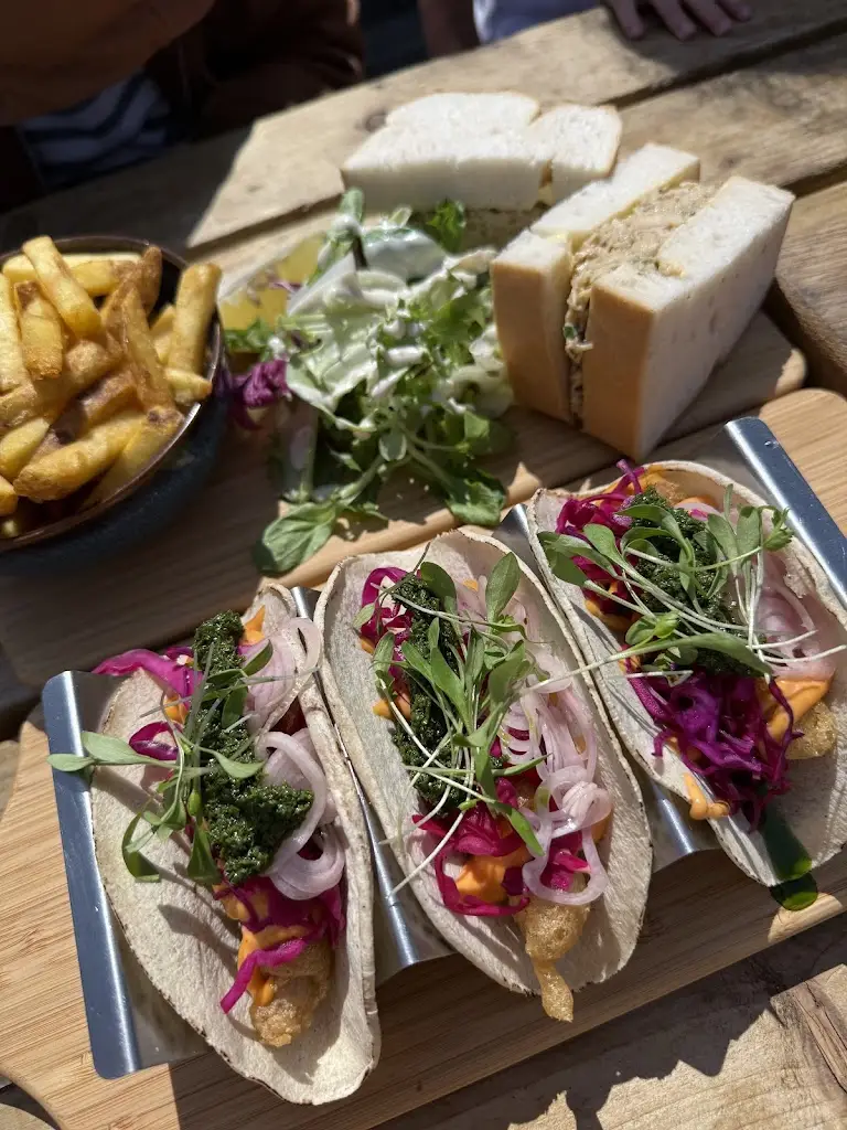 Martyna Rutkowska_Rachel's_Bridport_review