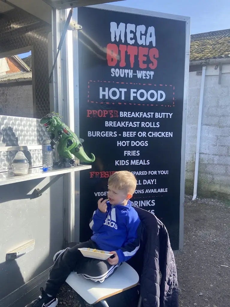 Eloisa Mortimer_Rafters By Mega Bites_Bridport_review