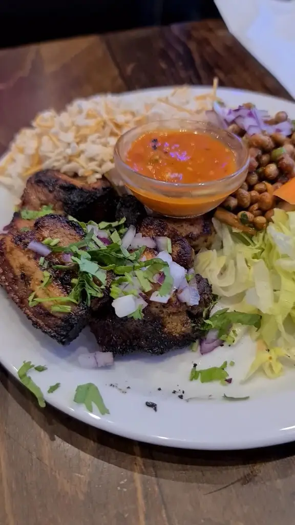 Malinggo Restaurant Aldershot_Aldershot_slider_image_2