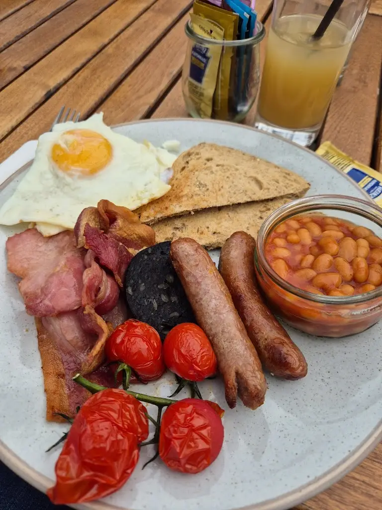 Adam Ingleton_The Atrium_Bridgnorth_review