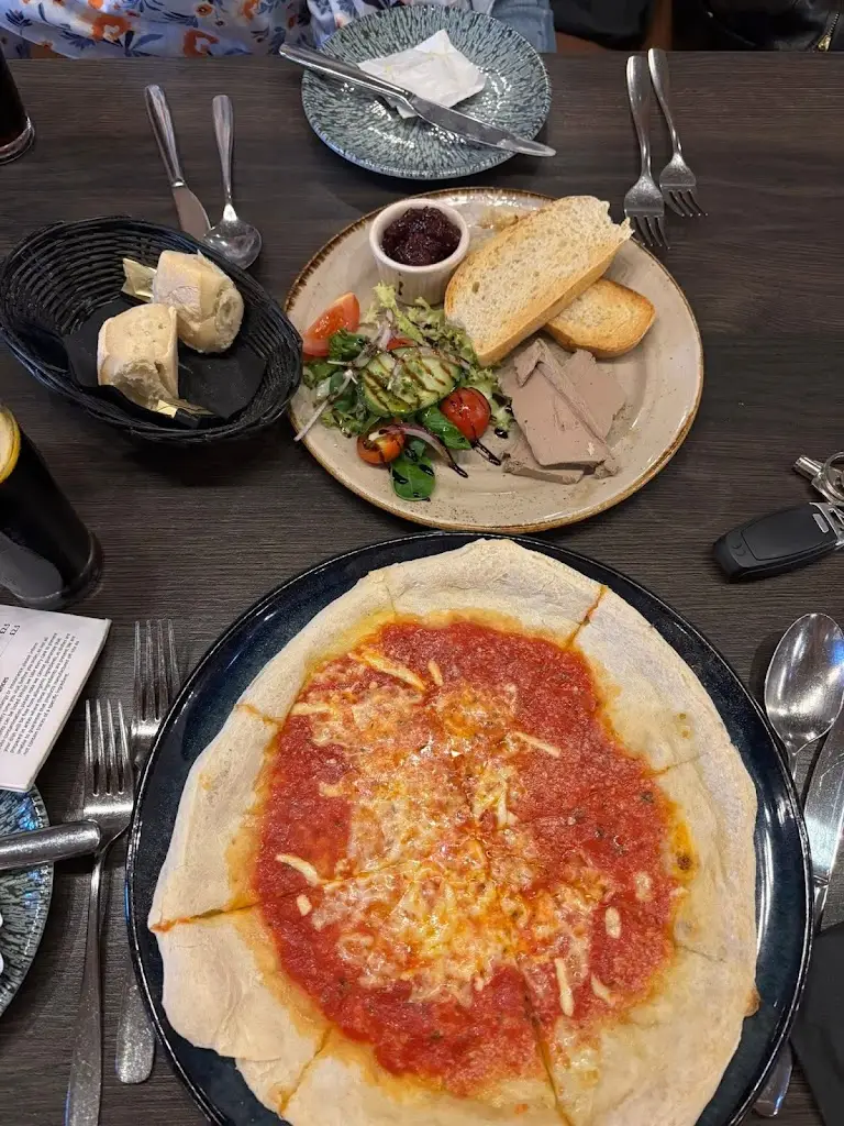 Bellini's_Brighouse_slider_image_3