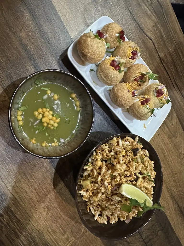 Alex Gu_Momo mandap_Aldershot_review