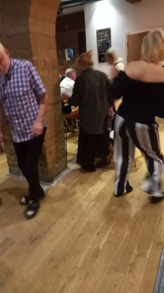 Buzzing Along_Jeremy's at the Boathouse_Brighouse_review