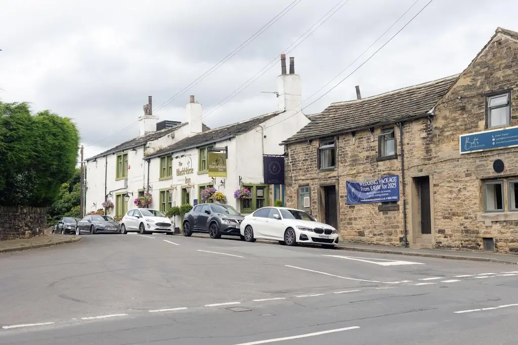 Lisa Thornton_The Black Horse Inn_Brighouse_review