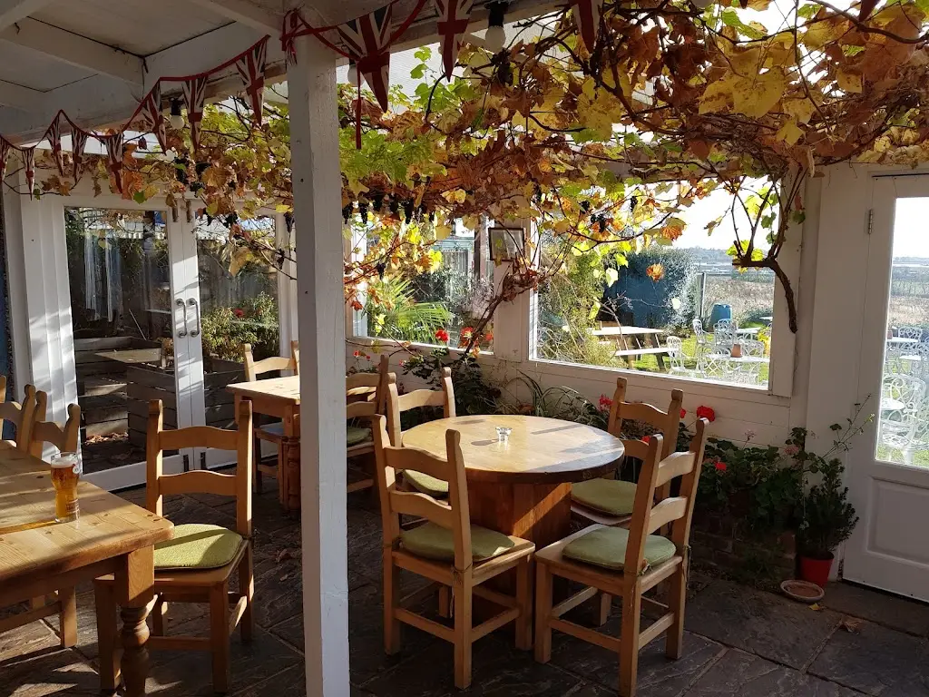 The Rosebud Pub & Seafood Restaurant_Brightlingsea_slider_image_1