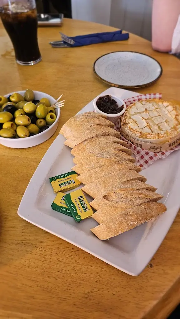 Adam Benton AB Fitness and Therapy_Yachtsmans Arms Brightlingsea_Brightlingsea_review