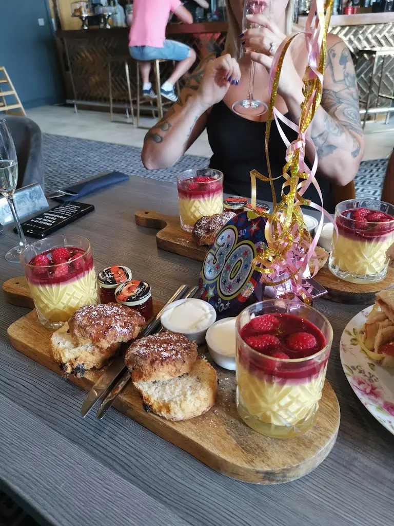 Menu_No 1 Harbour Square. eat.drink.relax_Brightlingsea_image_6