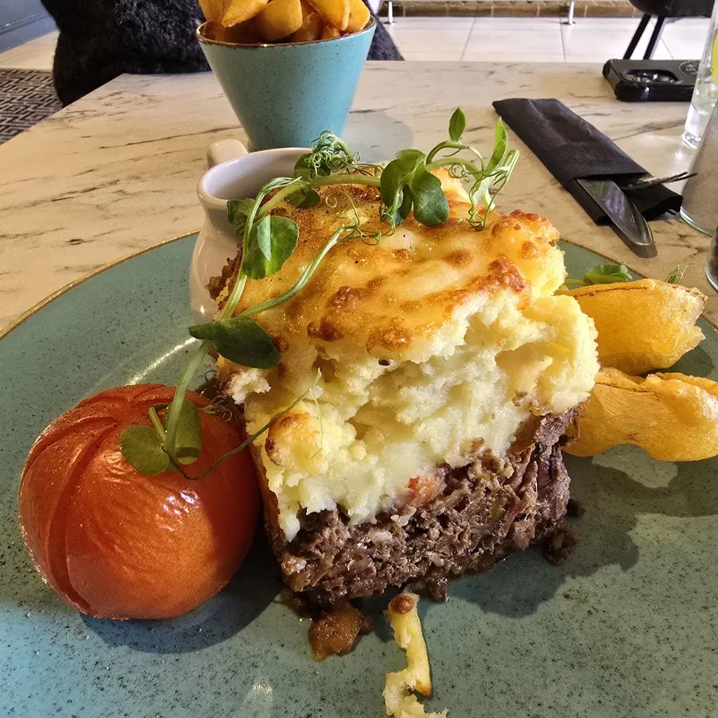 Stephen M Goldsmith_No 1 Harbour Square. eat.drink.relax_Brightlingsea_review