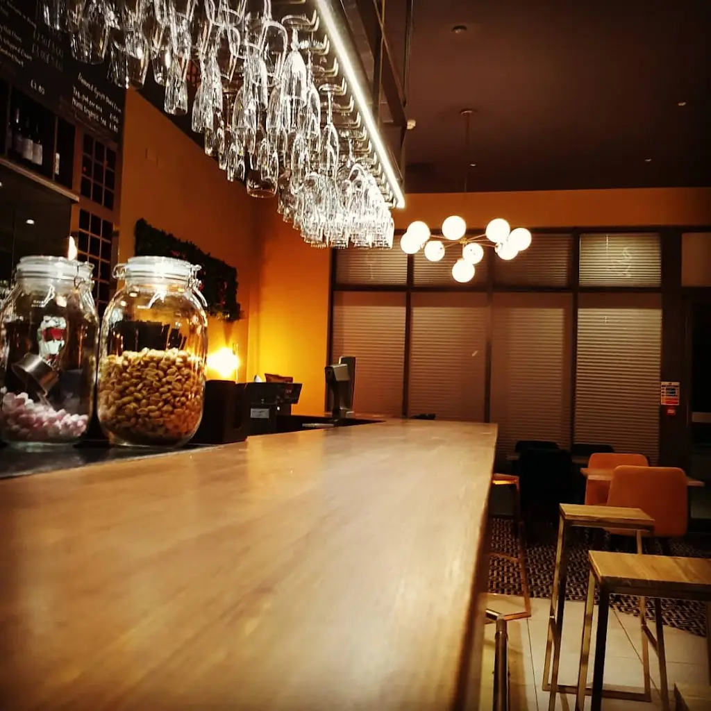 No 1 Harbour Square. eat.drink.relax restaurant in Brightlingsea