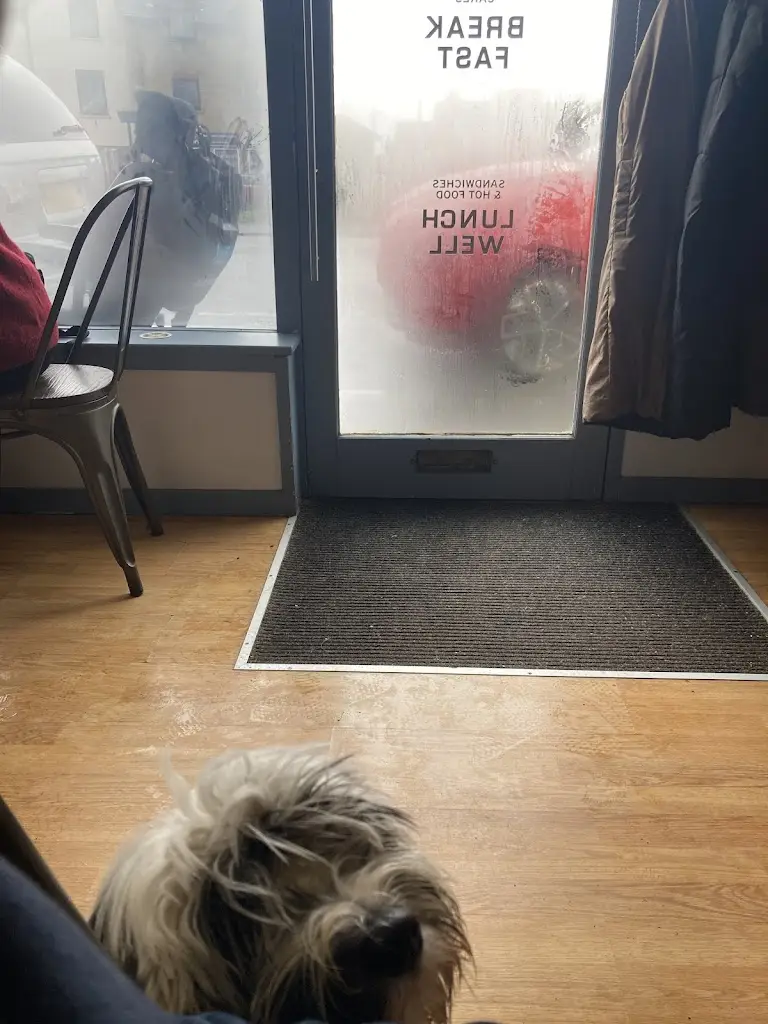 Tom Davenport_Caféchic Coffee House_Brightlingsea_review