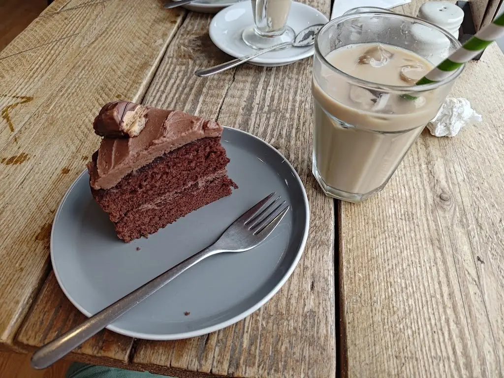 Caféchic Coffee House_Brightlingsea_slider_image_2