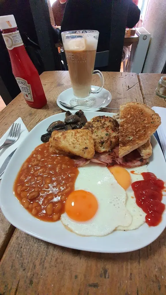 Caféchic Coffee House_Brightlingsea_slider_image_3