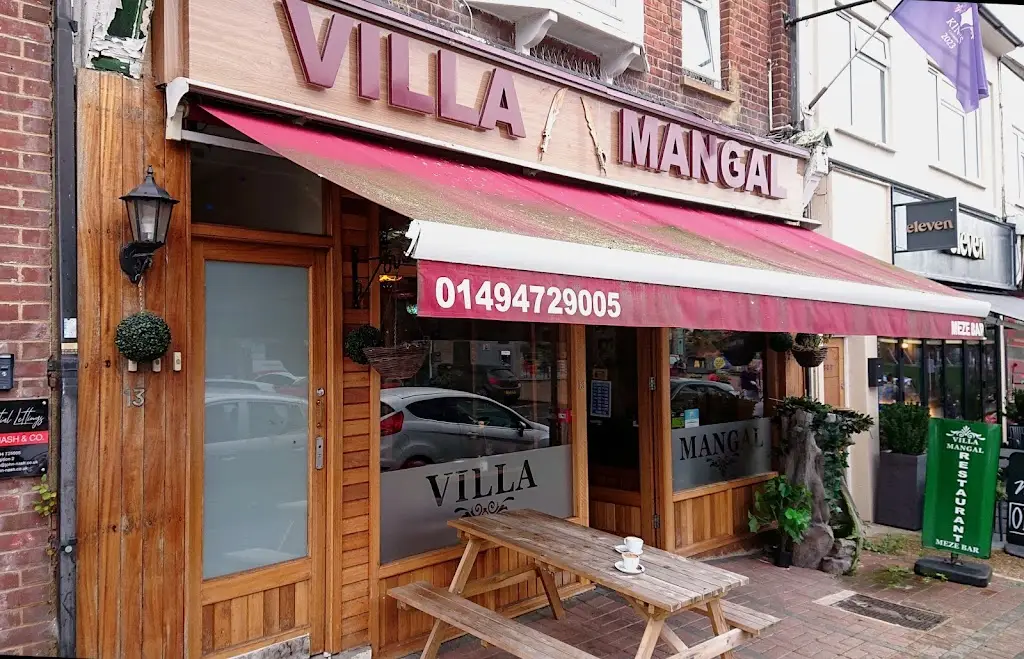 Villa Mangal_Amersham on the Hill_slider_image_1