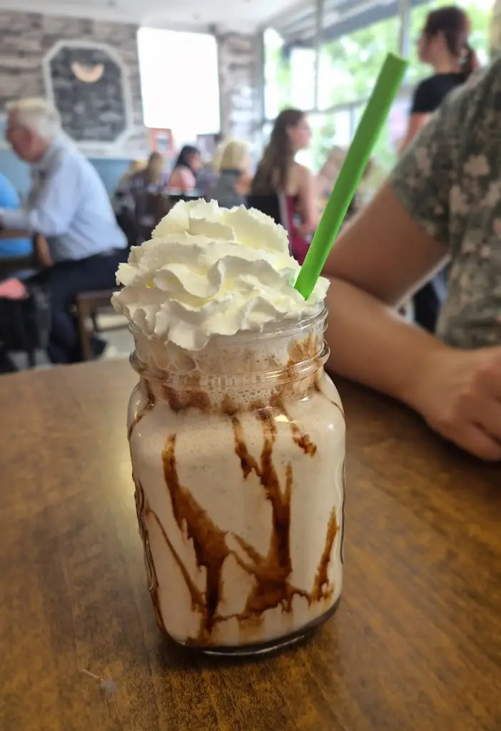 Andrew Cartwright_Victoria Cafe_Brightlingsea_review