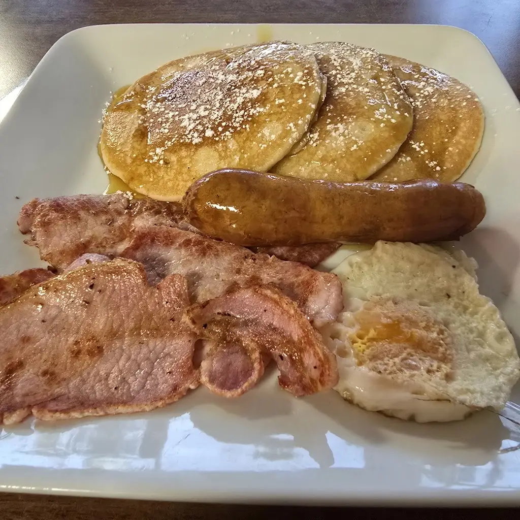 Stephen M Goldsmith_Victoria Cafe_Brightlingsea_review