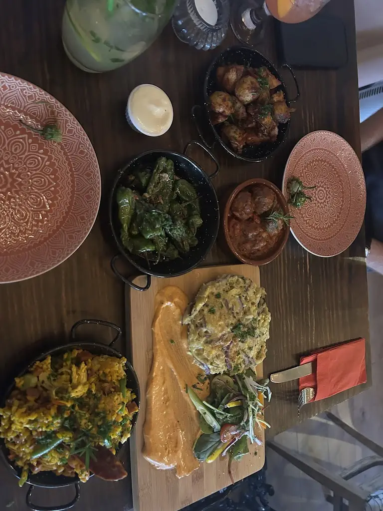 Natty J_Las Naranjas Sanguinas, Spanish Tapas, Wine, Gin and Cocktail Bar_Brightlingsea_recensione