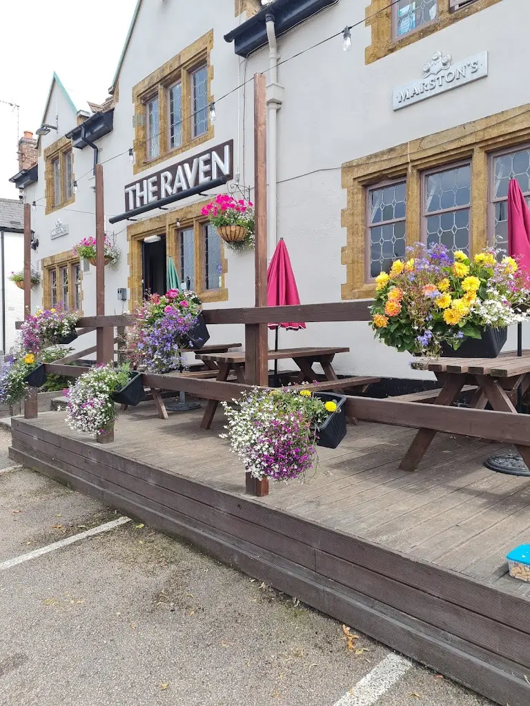 The Raven_Brinklow_slider_image_1