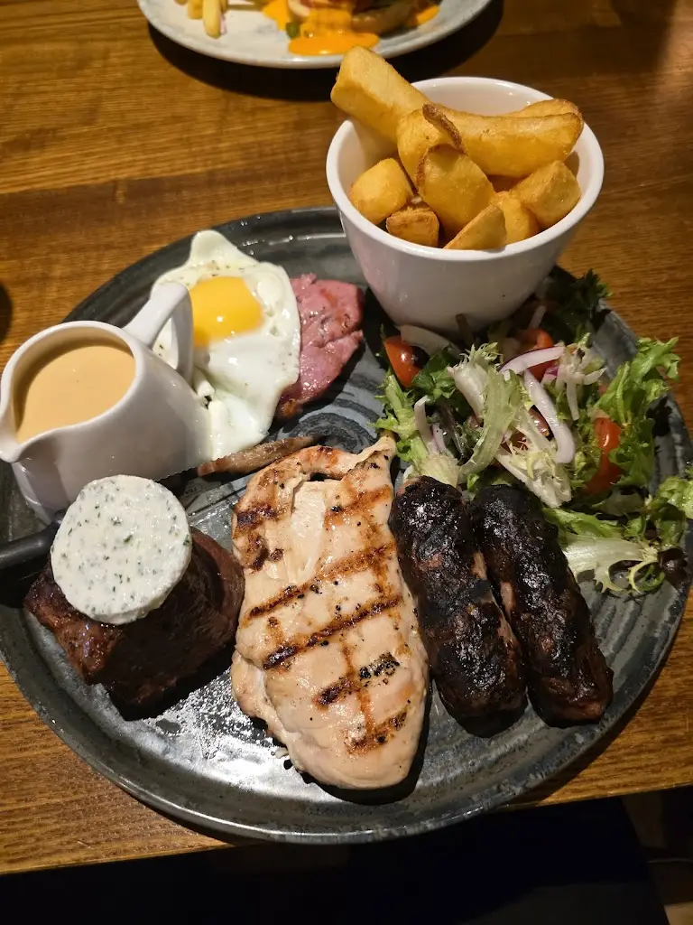 Gary Dare_The Roseycombe_Brinklow_review