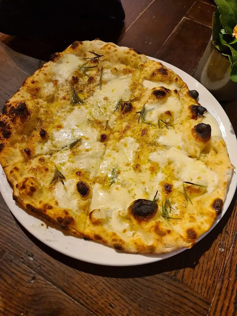 Andrew Glen - Williamson_The Beech House Amersham_Amersham on the Hill_review