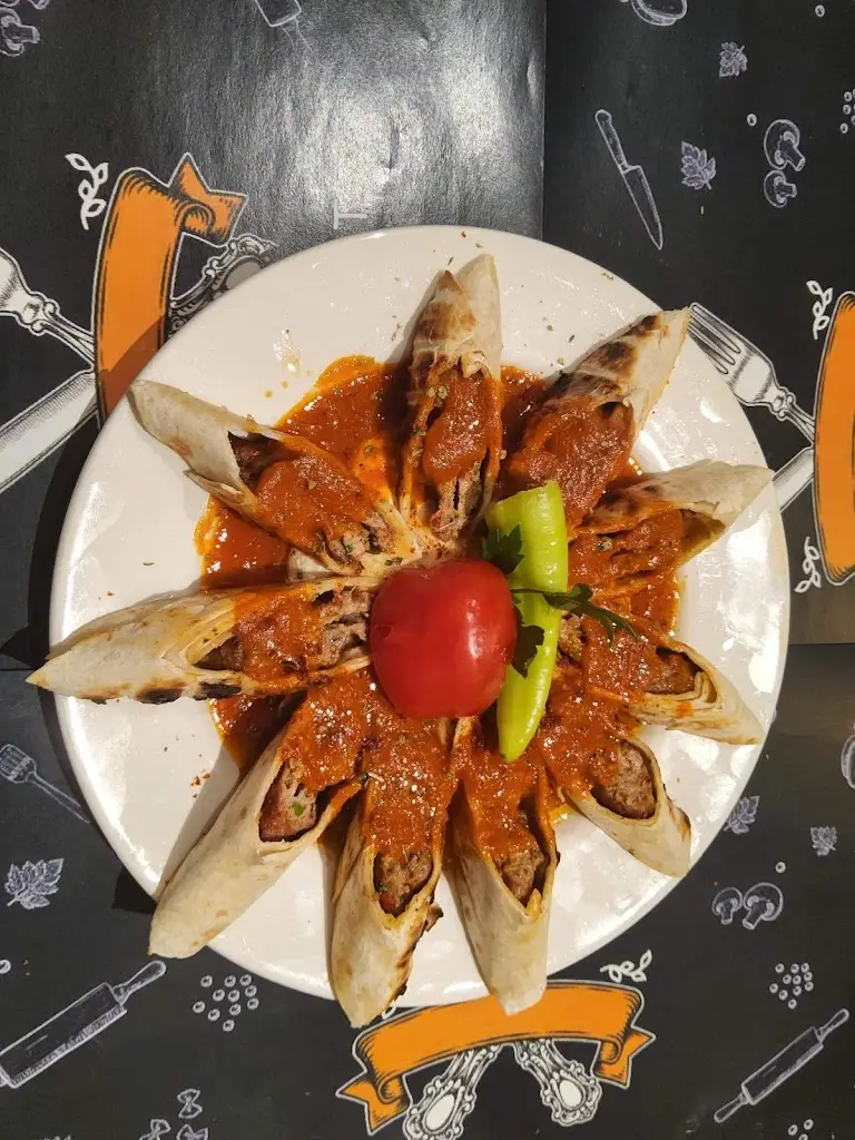 METİN OTO KAPORTA NUSAYBİN OSMAN BİLGİCİ_Anatolia Bar & Kitchen_Brinscall_recensione