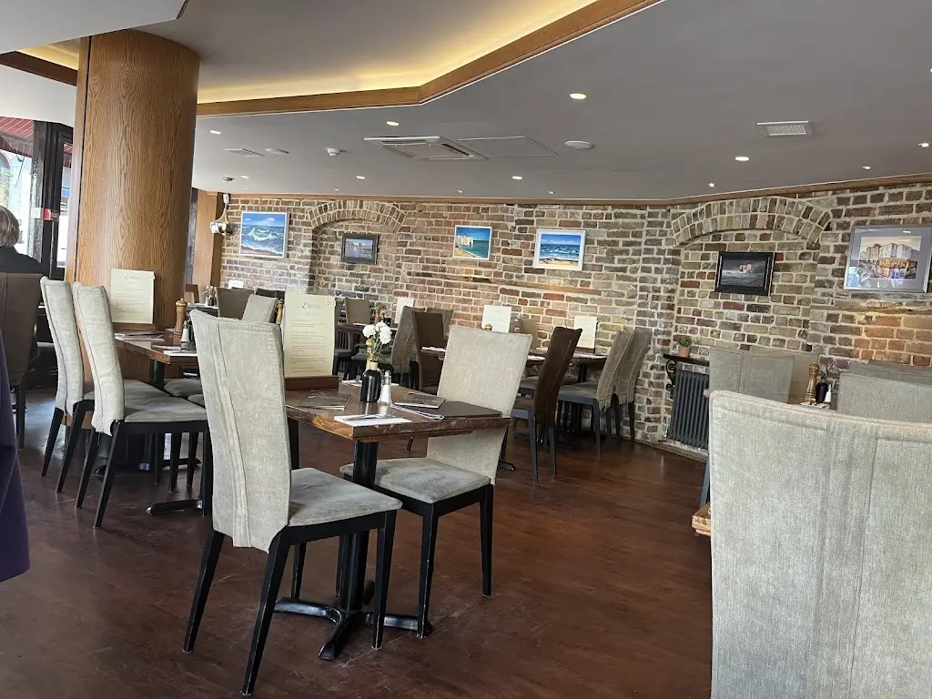 Sardinia_Broadstairs_slider_image_1