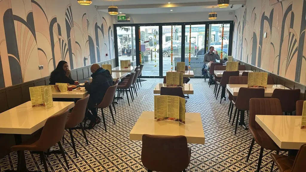 VEG CHENNAI SRILALITHA RESTAURANT, AMERSHAM_Amersham on the Hill_slider_image_1