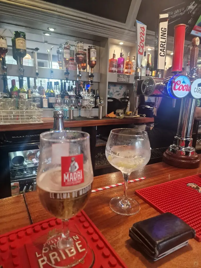 Menu_Heart In Hand_Broad Blunsdon_image_2