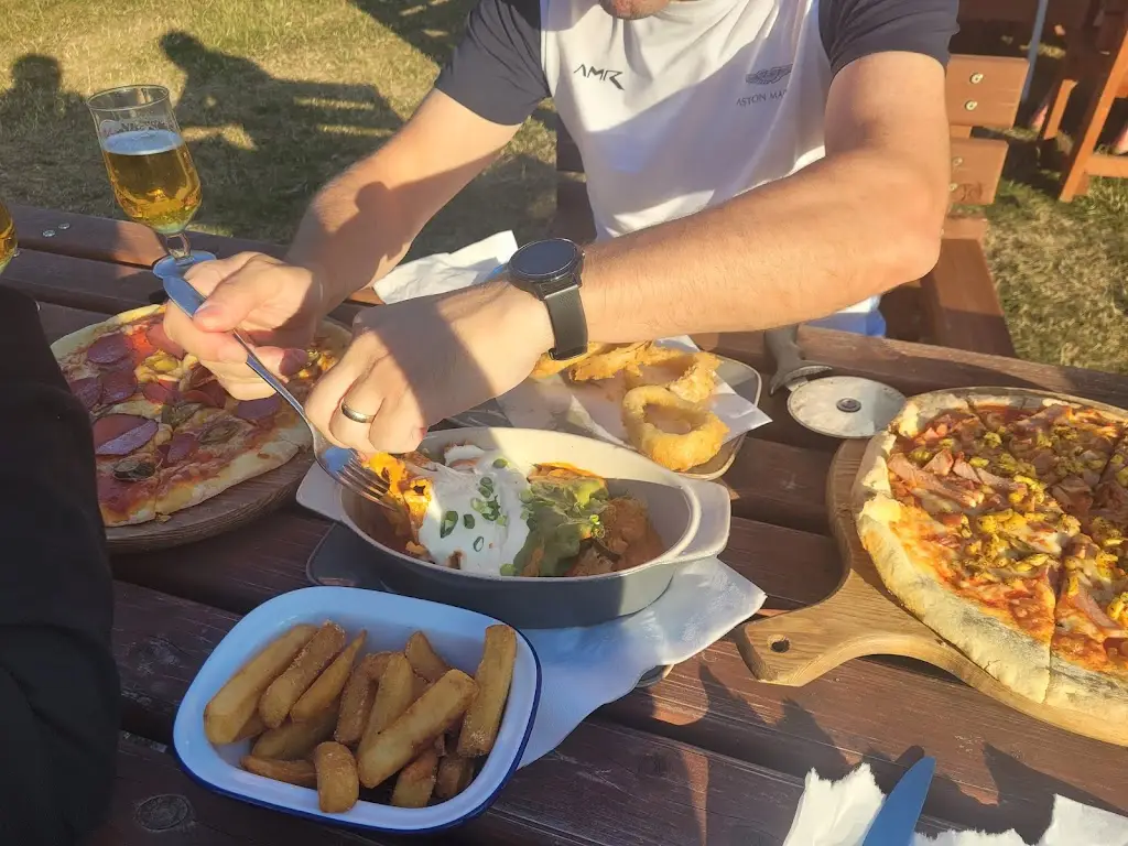 Menu_Heart In Hand_Broad Blunsdon_image_5