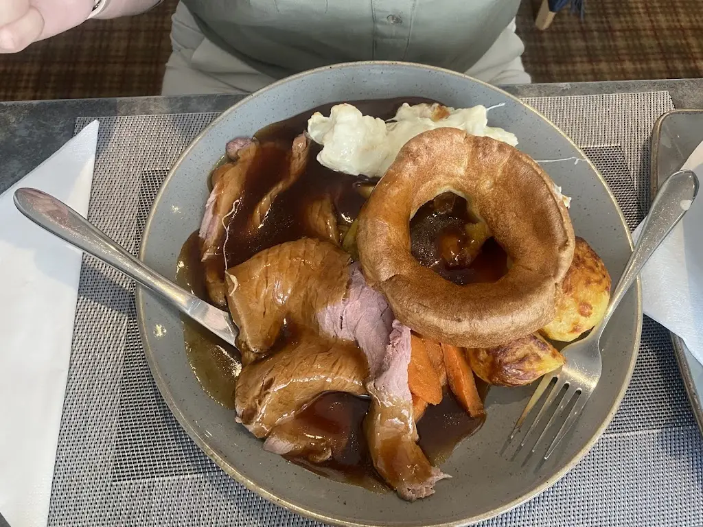 John Jefferies_Heart In Hand_Broad Blunsdon_review