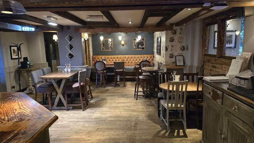 Cold Harbour_Broad Blunsdon_slider_image_2