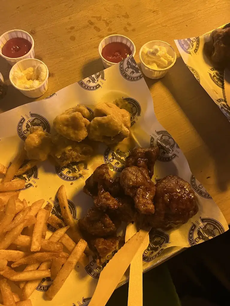 Jessie Sydenham_Fryer Tucks_Bridgwater_review