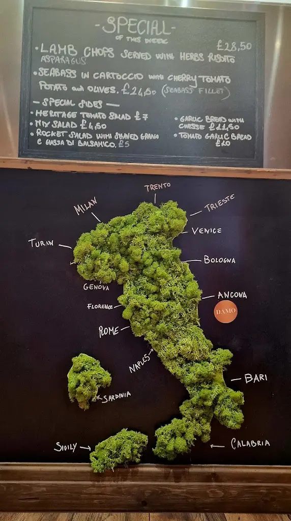 Menu_Damo Altrincham_Altrincham_image_3