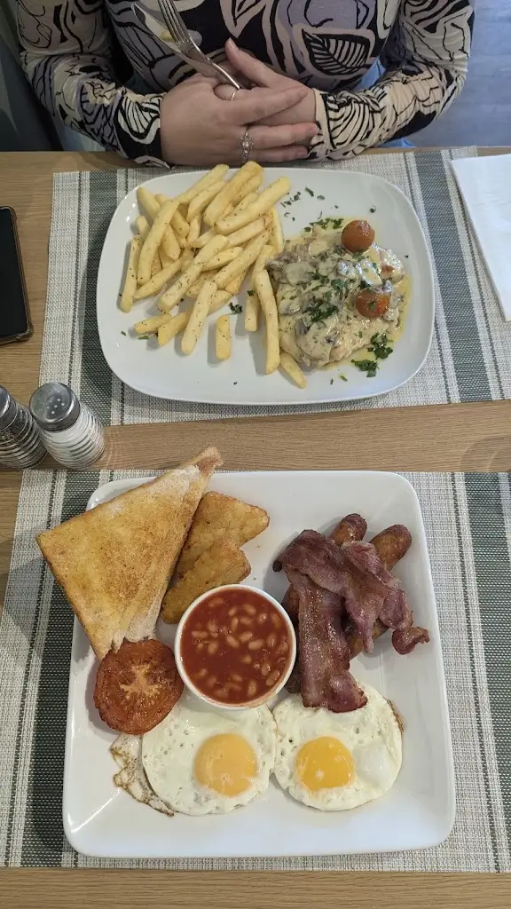 Danny Hussain_Marina breakfast & coffee_Brierley Hill_review