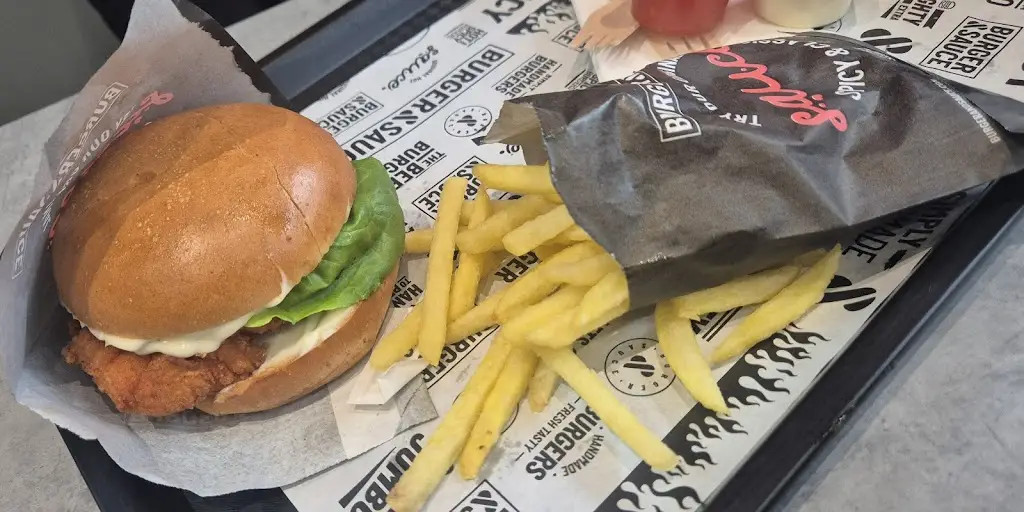 Uzma Hana_BURGER & SAUCE - Merry Hill_Brierley Hill_review