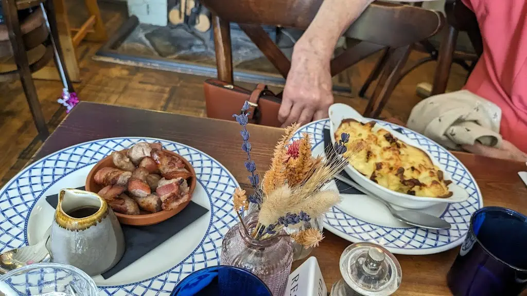 Menu_The Greyhound_Bromham_image_4