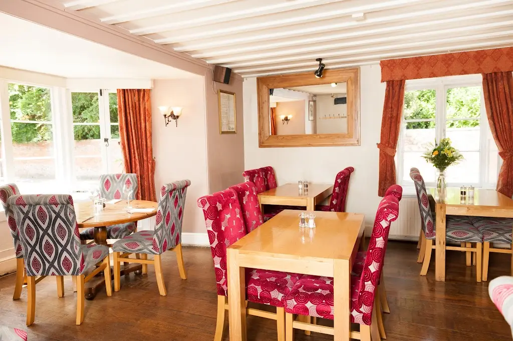 The Greyhound_Bromham_slider_image_1