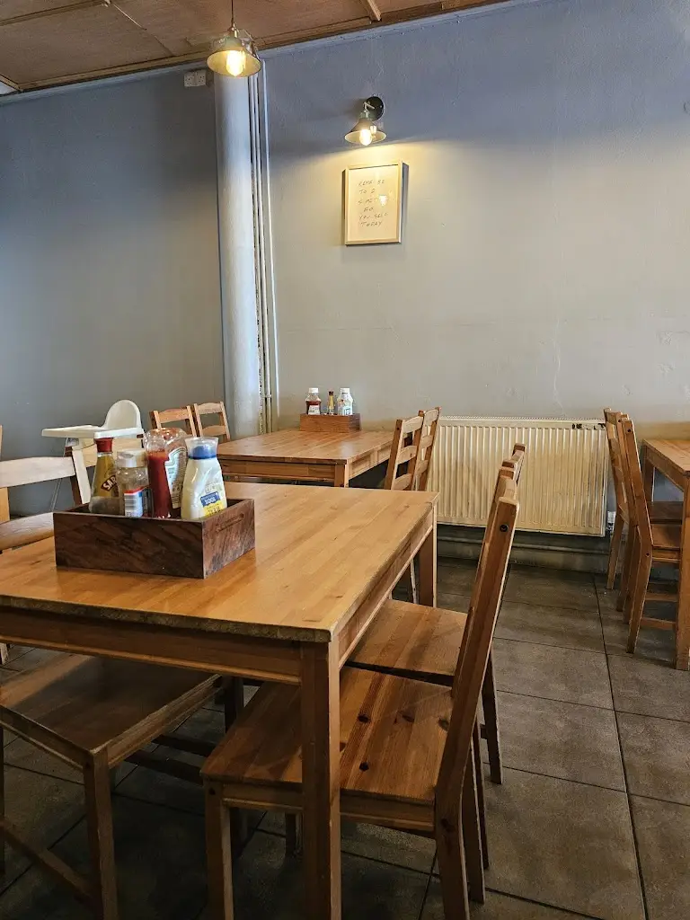 Alan Richardson_Cafe On The Hill_Brixton Hill_review