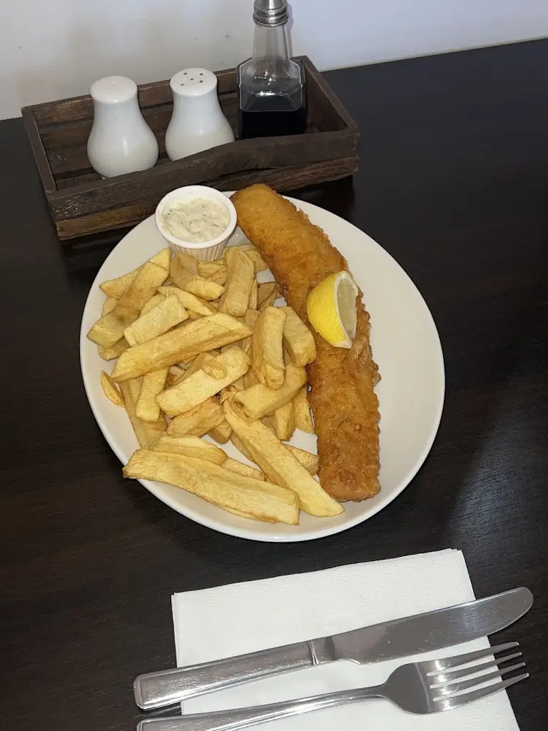 Fish Lounge_Brixton Hill_slider_image_3