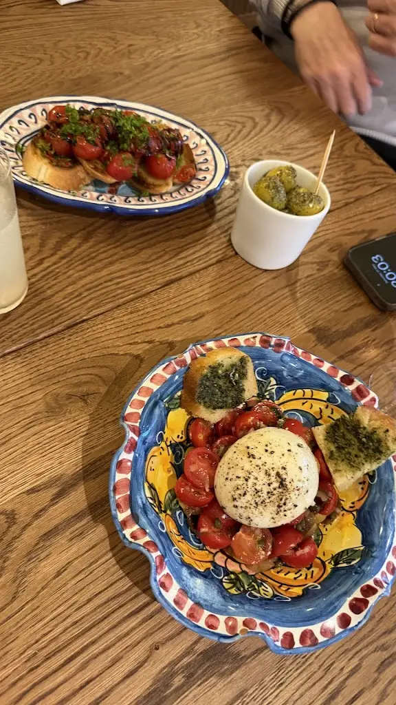 David Hunter_Tavola Di Famiglia Osteria_Broadwater_recensione