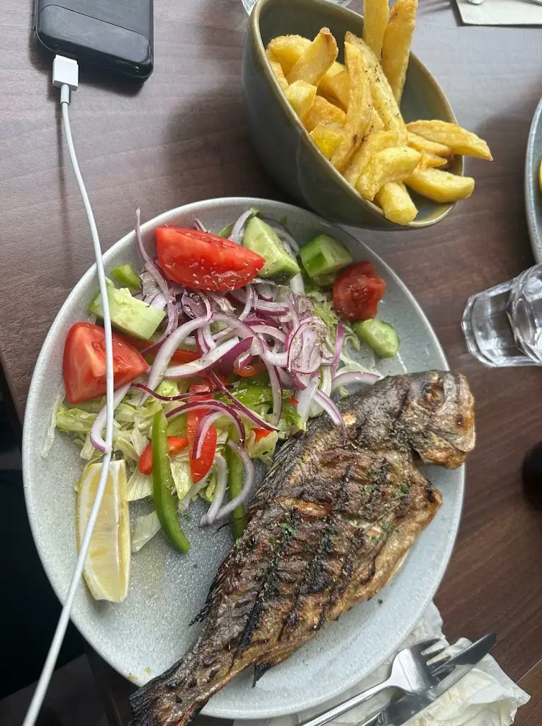 Gloria_The Arcades Fish Restaurant_Broadwater_review