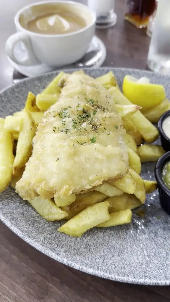 The Arcades Fish Restaurant_Broadwater_slider_image_2