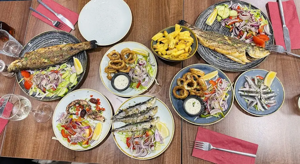 The Arcades Fish Restaurant_Broadwater_slider_image_3