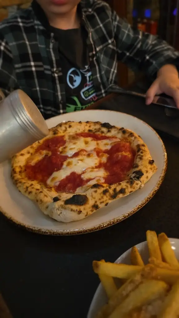 Matthew Carney_Tre Ciccio_Altrincham_review