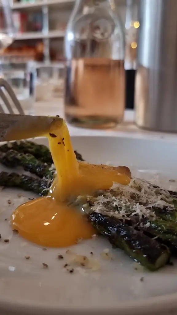 COR Restaurant_Briston_slider_image_2