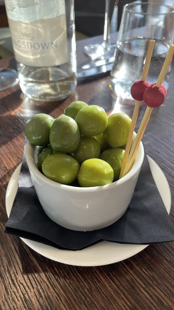 P T_The River Grille_Briston_review