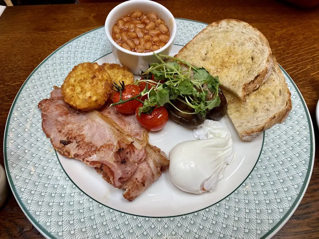 Gloria Stark_Cosy Club_Briston_review